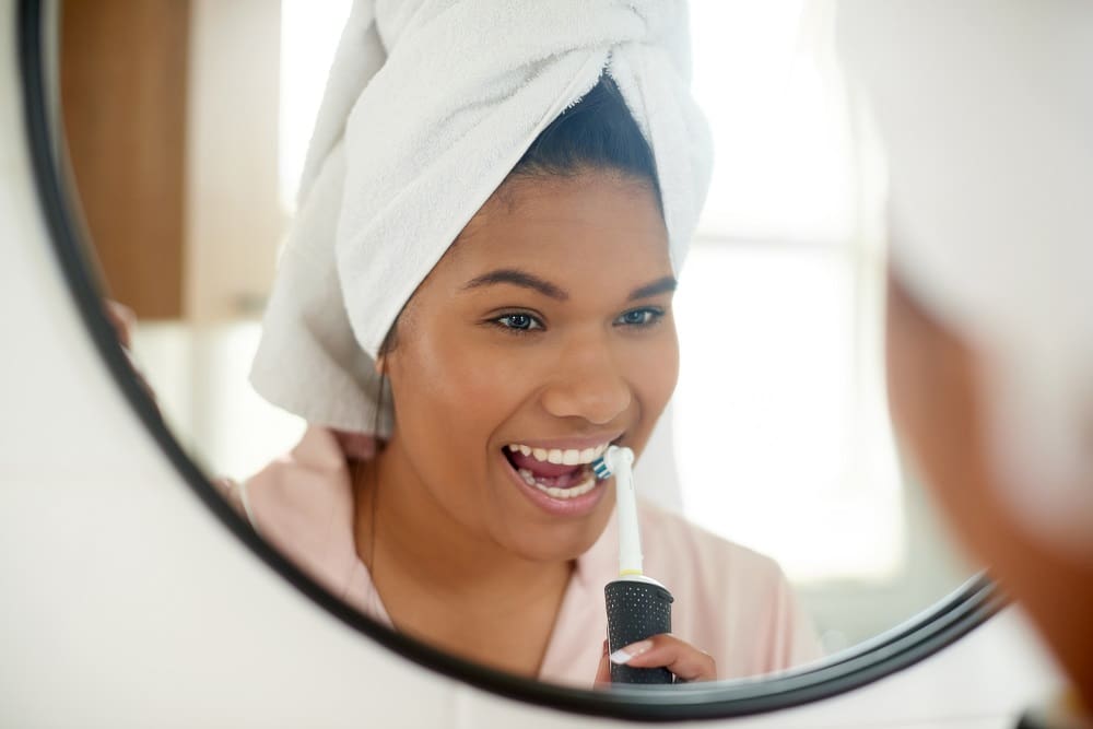 This article provides comprehensive guidelines on immediate care, daily maintenance, and long-term upkeep for your dental crown.